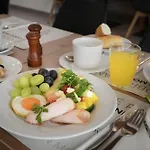 Season Three Stars Otel 3*