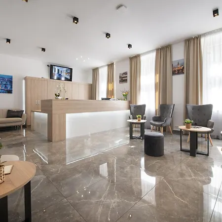 Season Three Stars Hotel 3*