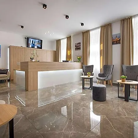 Season Three Stars Hotel Praga